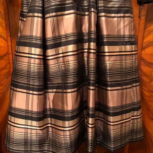 NWT 10 petite Elegant holiday dress in black and gold plaid. - Picture 4 of 4